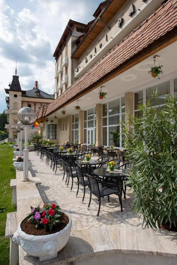 Hotel Parc Băile Govora Kültér fotó